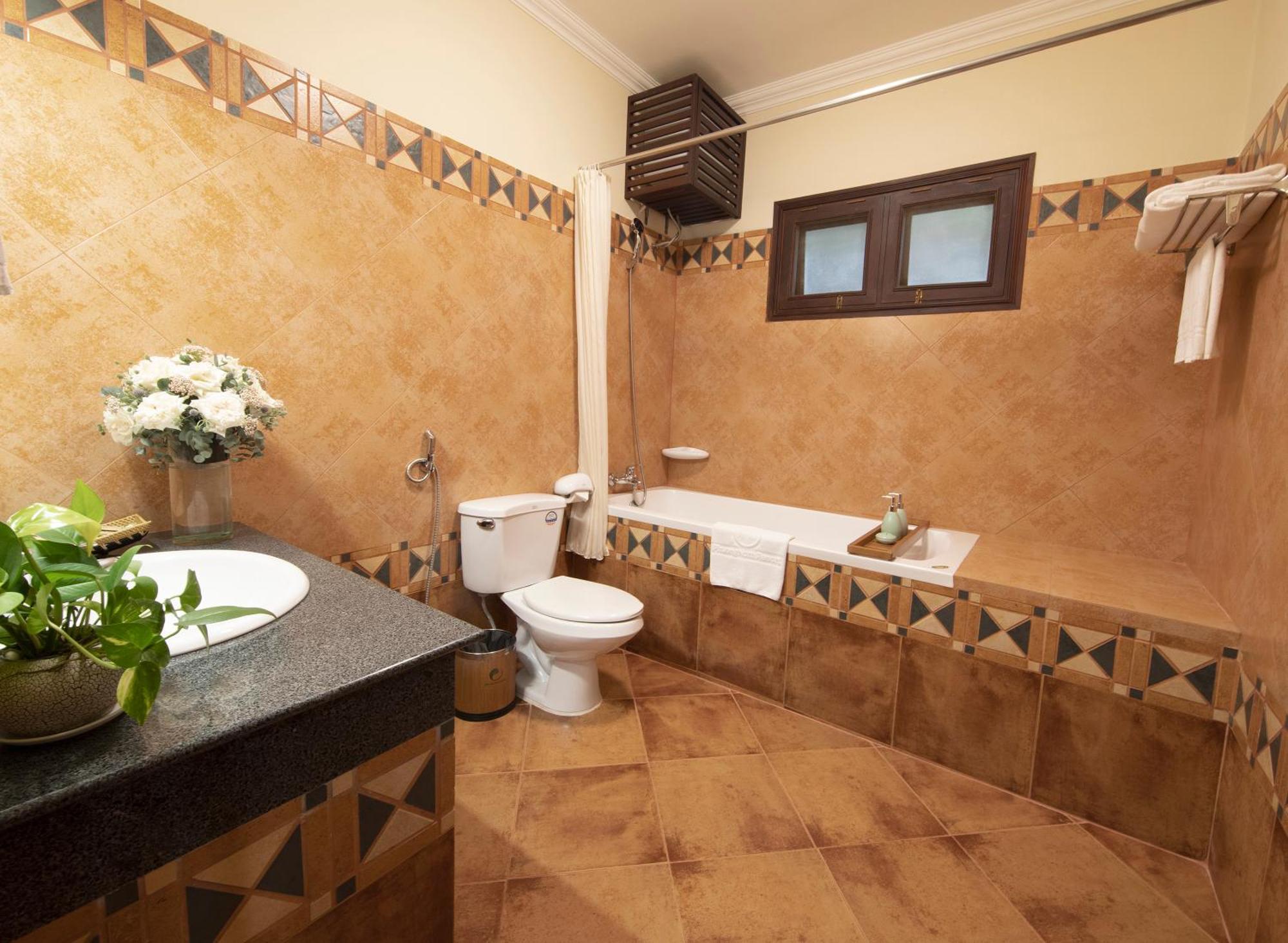 Phuong Nam Resort Thuan An Bagian luar foto